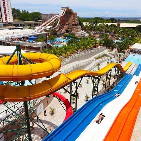 Lacqua Diroma Oficial - Diroma Acqua Park Incluido - Com Roupa De Cama E Banho Caldas Novas Kültér fotó